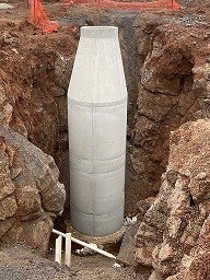 Deep access chamber