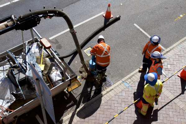 construction-workers-hire-staff