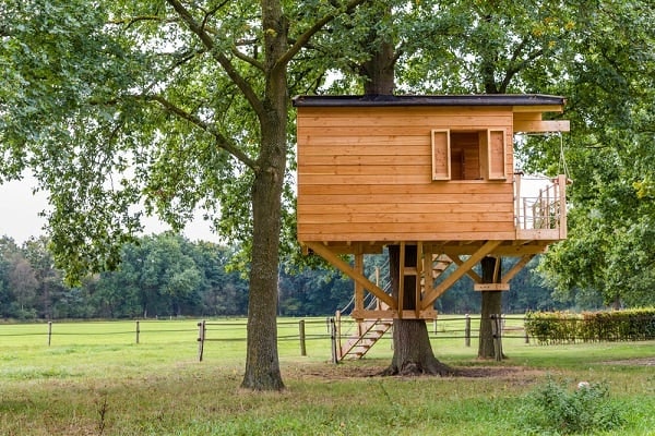 wooden-tree-house