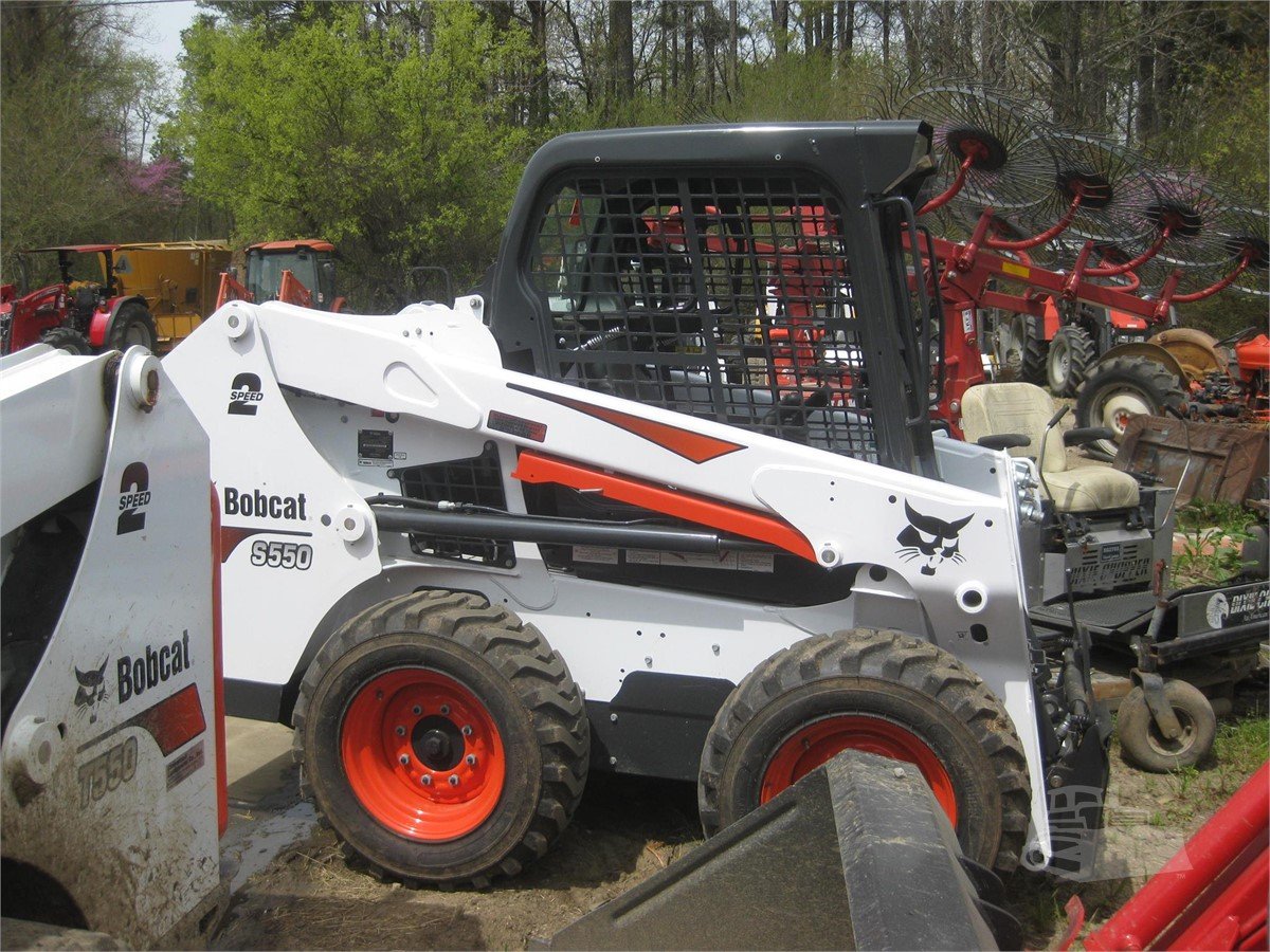 Bobcat S550 Skid Steer Loader Review & Specs | iseekplant