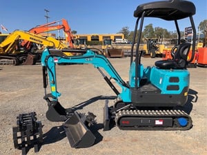 excavator qld 1