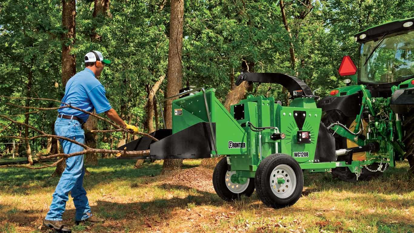How to Use a Wood Chipper iseekplant