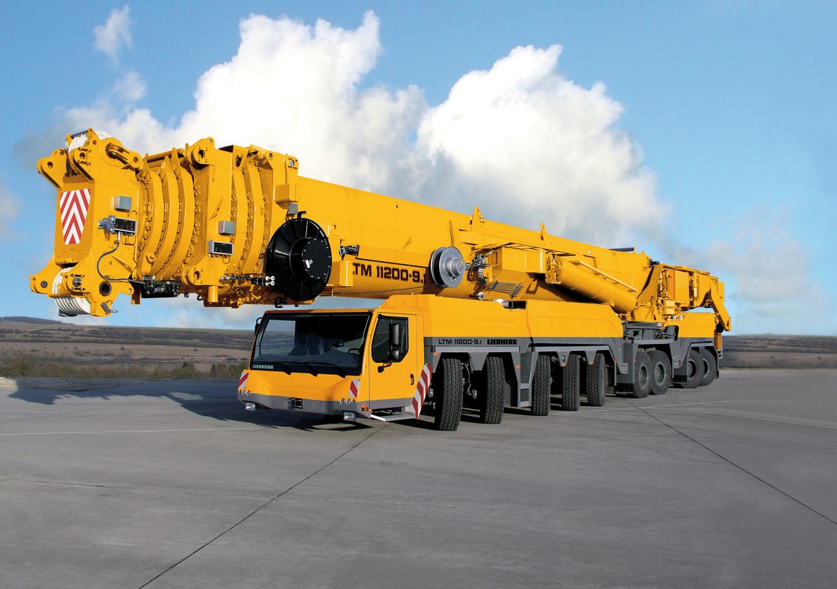 Top 5 World's Biggest Cranes iseekplant