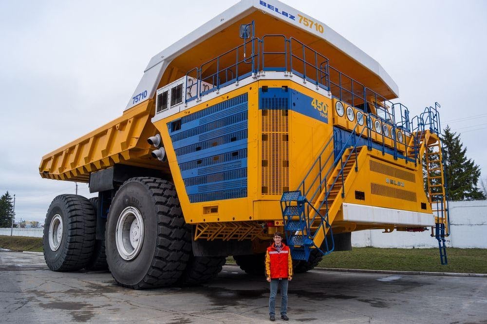 Top 5 World's Biggest Mining Dump Trucks